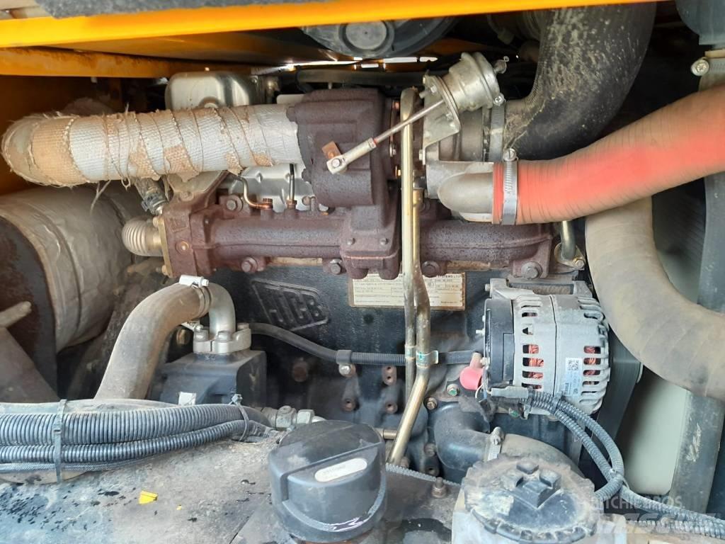 JCB 6 TST Vyklápěcí dempry