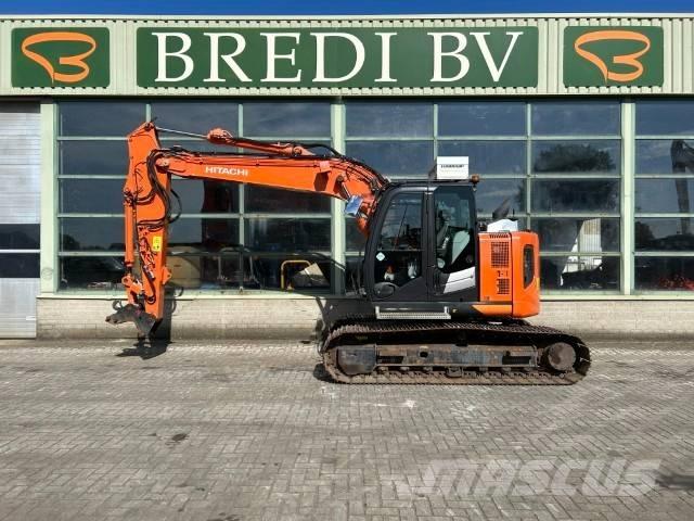 Hitachi ZX 135 US-6 Pásová rýpadla