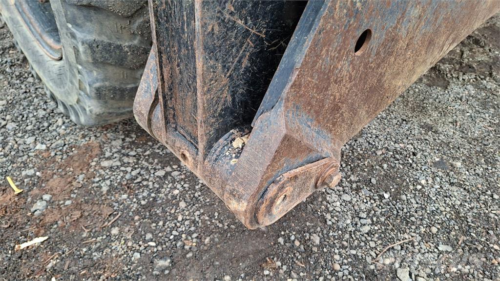 CAT M313D 4X4 Stavebnictví - ostatní