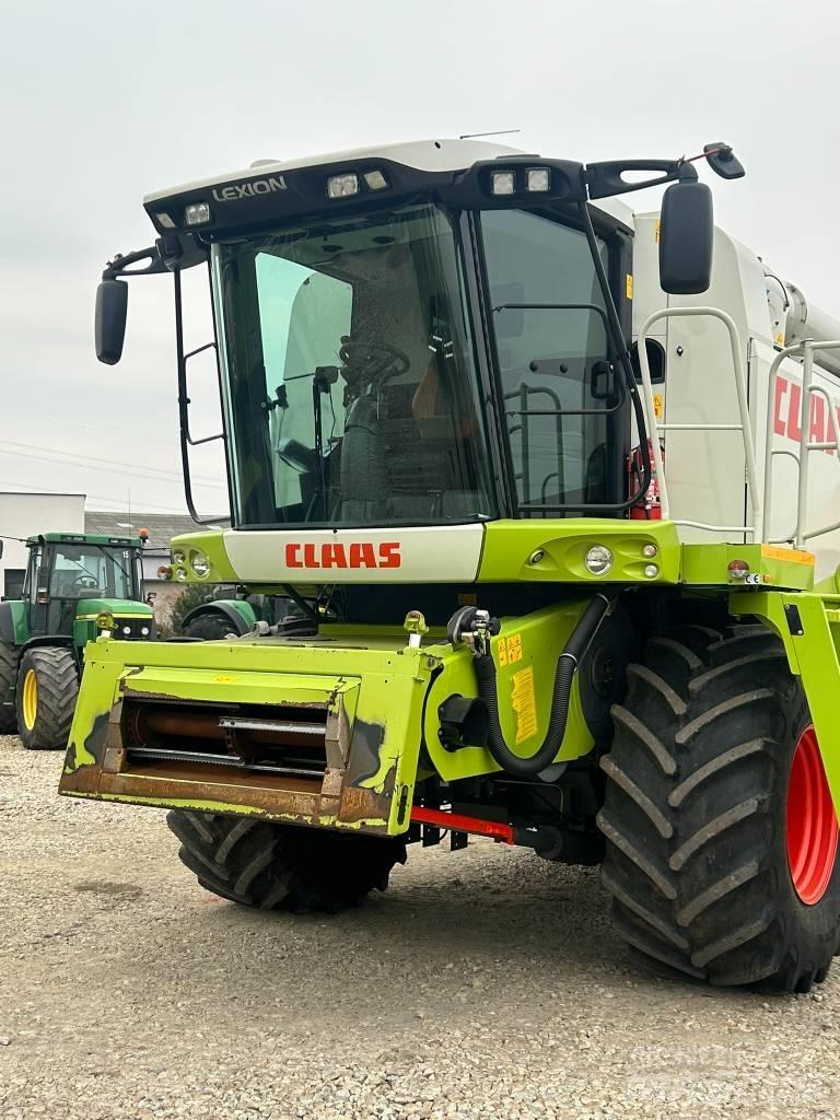 CLAAS Lexion 530 Sklízecí mlátičky