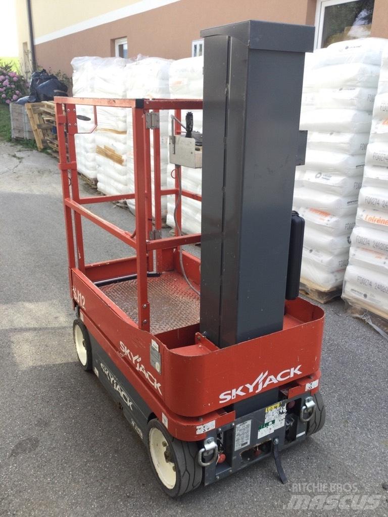 SkyJack SJ 12 Nůžková zvedací plošina