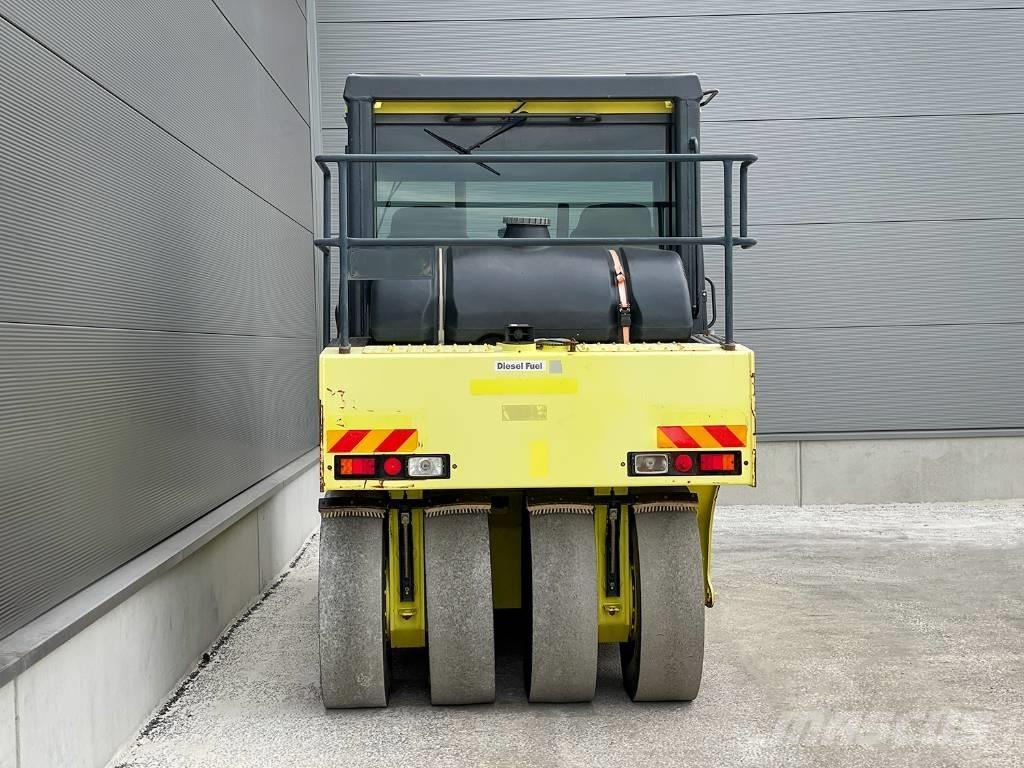 Ammann AP 240 Pneumatikové válce