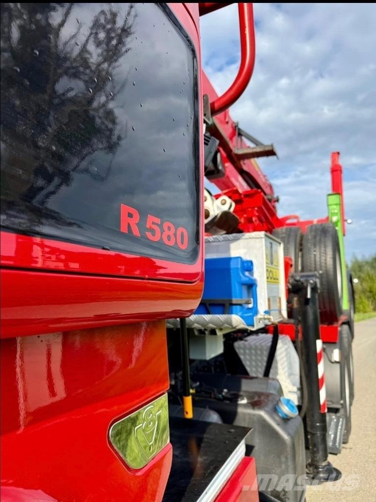 Scania R580 V8 6x4 Vozy na přepravu kmenů