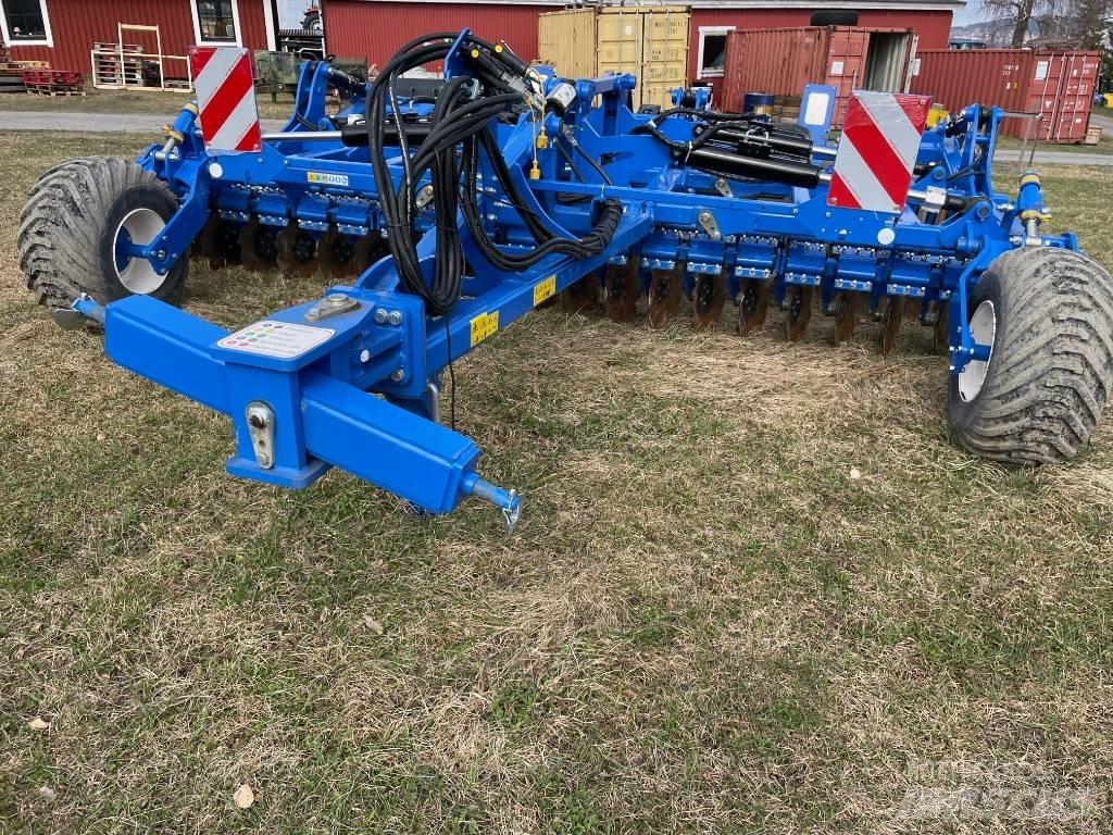 New Holland SDM 500T Talířové brány