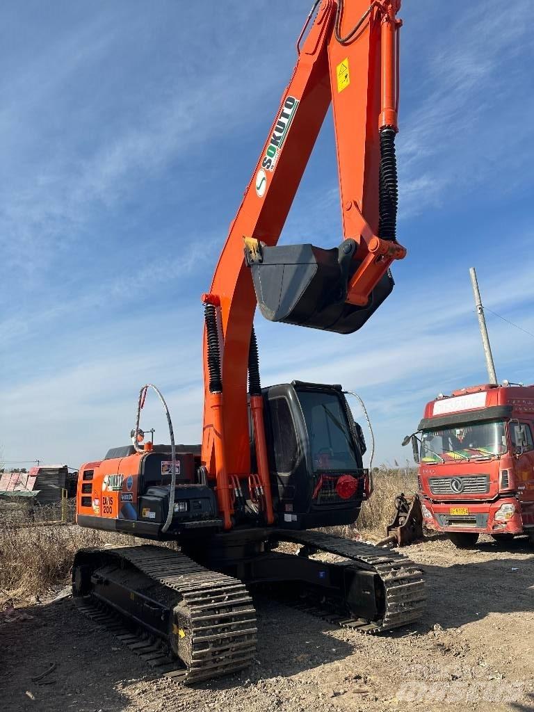 Hitachi ZX 200 Pásová rýpadla