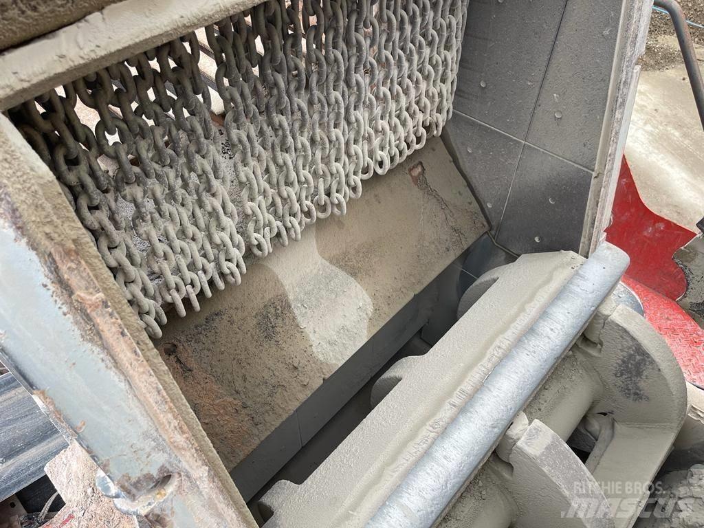Sandvik QI340 Mobilní drtiče