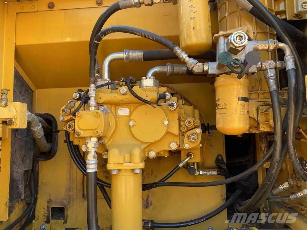 CAT 325D Pásová rýpadla