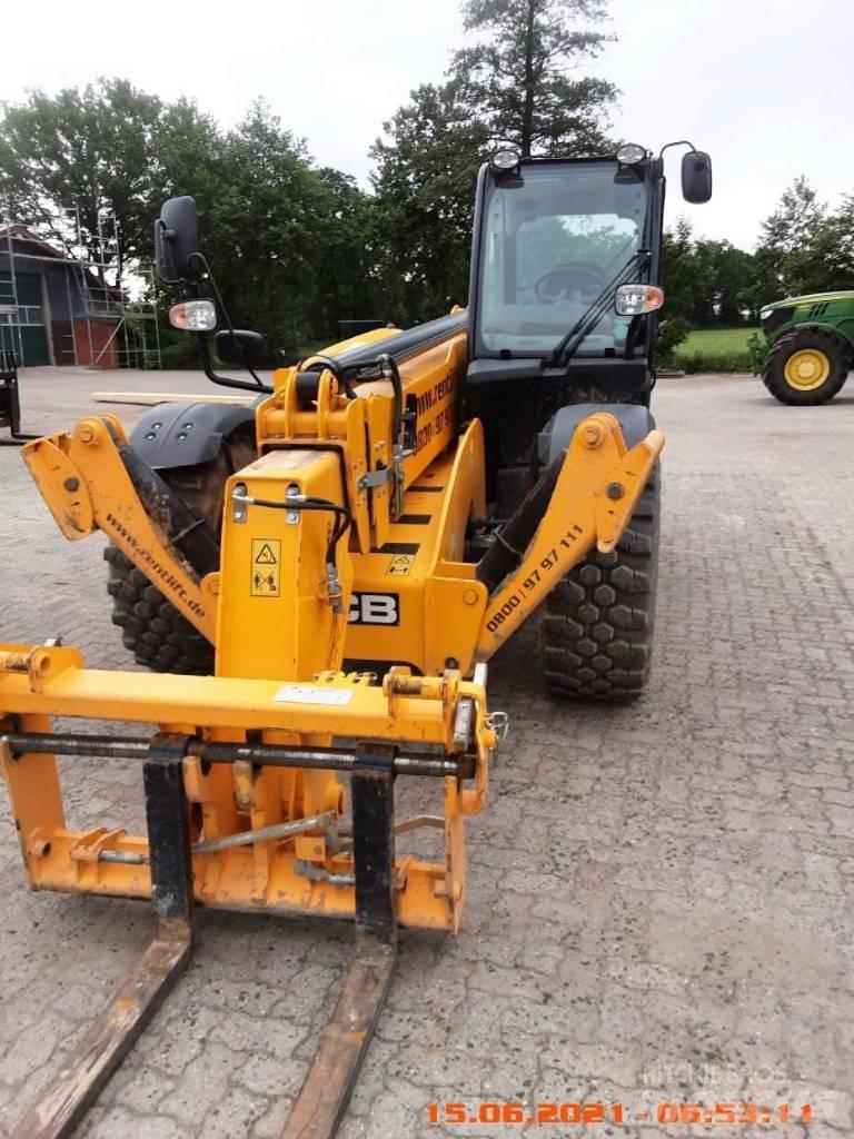 JCB 540-140 Teleskopické manipulátory