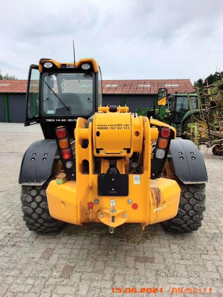 JCB 540-140 Teleskopické manipulátory