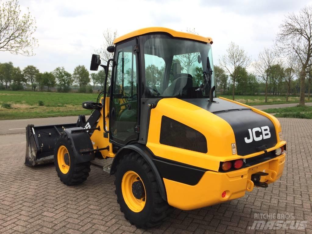 JCB 406 Kolové nakladače
