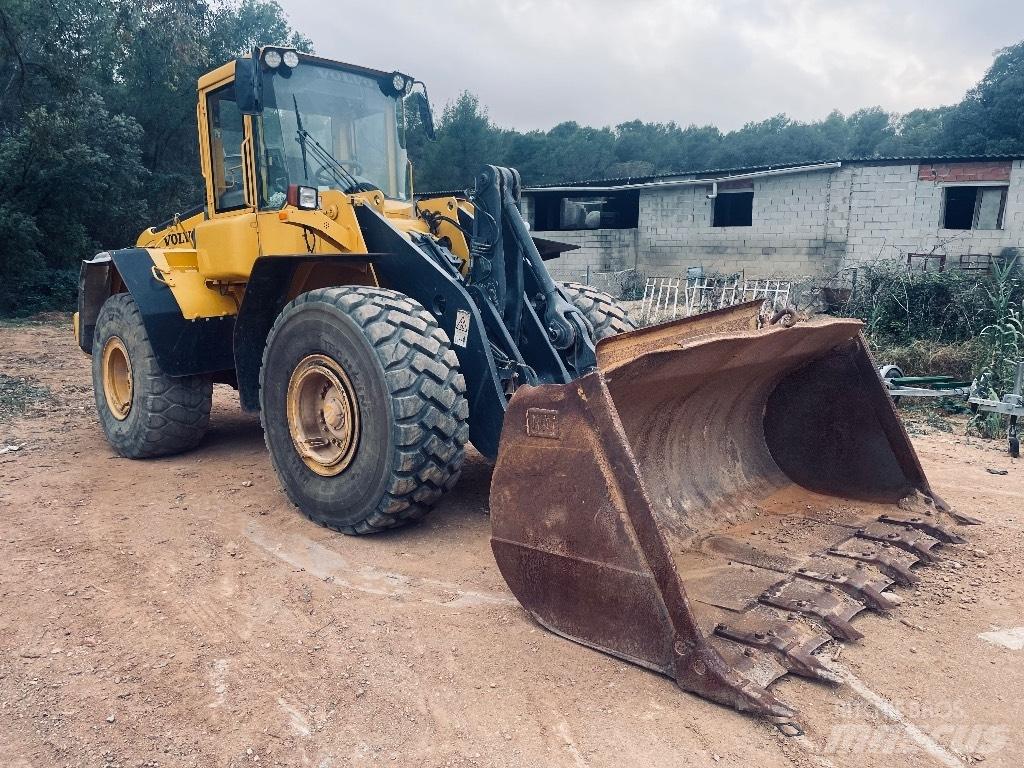 Volvo L120E Kolové nakladače