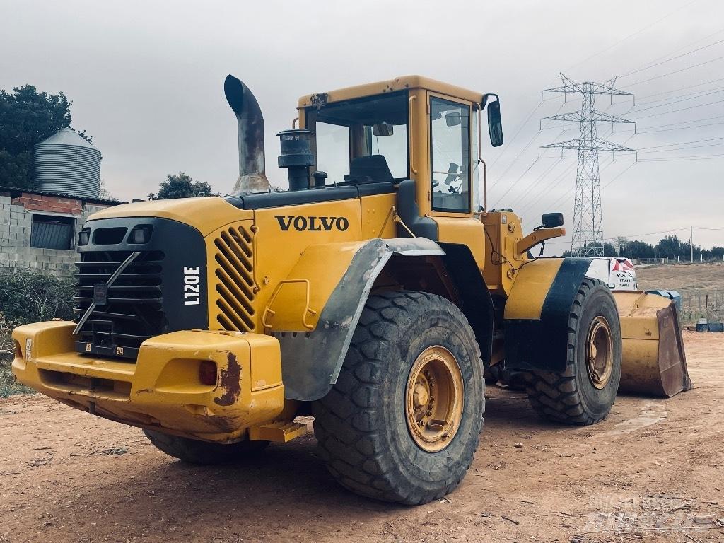Volvo L120E Kolové nakladače