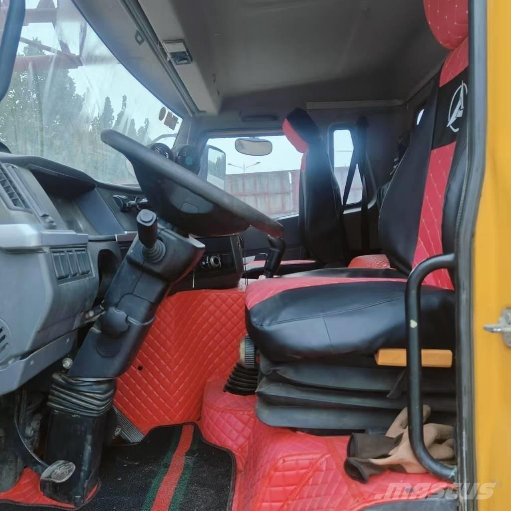 Sany STC 250 C5 Univerzální terénní jeřáby