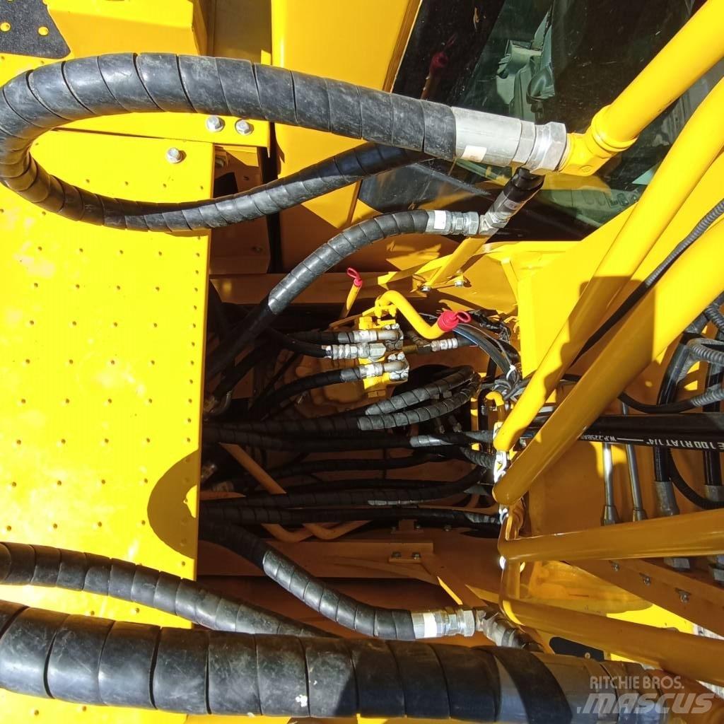Komatsu PC 200-8N1 Pásová rýpadla