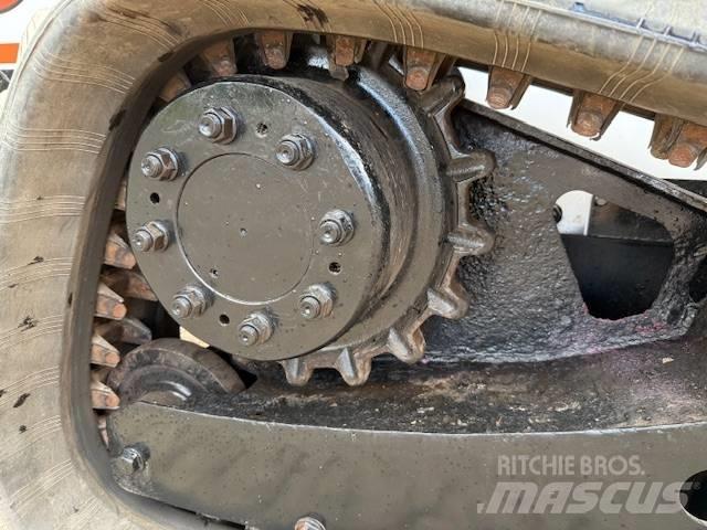 Bobcat T 650 Smykem řízené nakladače