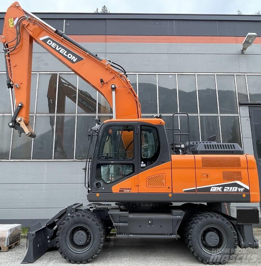 Develon DX 210 W-7 Jeřáby/Nakladače
