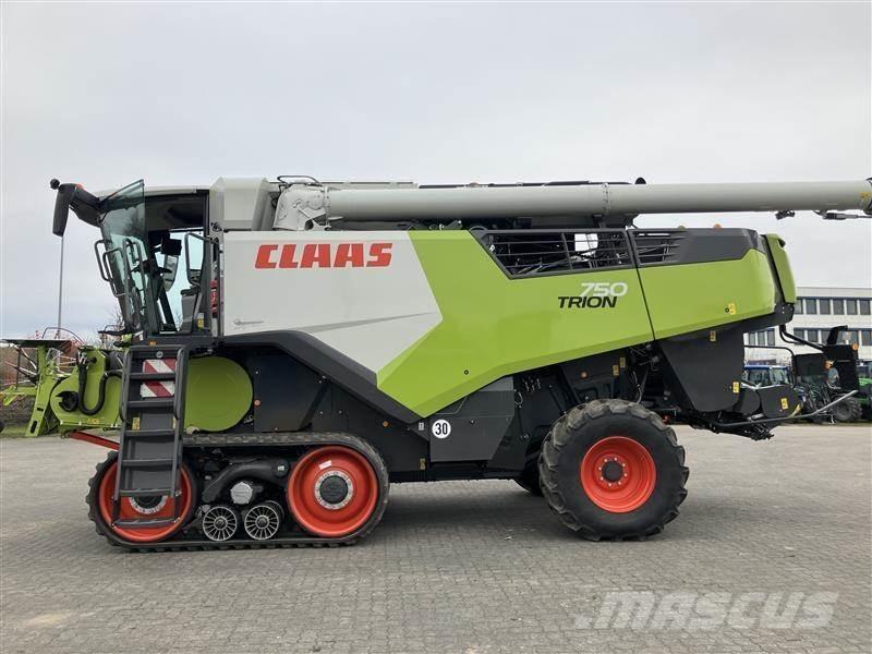 CLAAS TRION 750 TT Sklízecí mlátičky