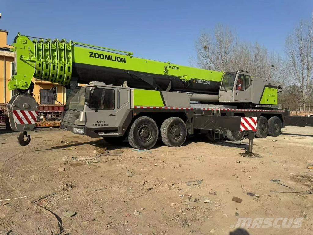 Zoomlion 220 Ton Univerzální terénní jeřáby