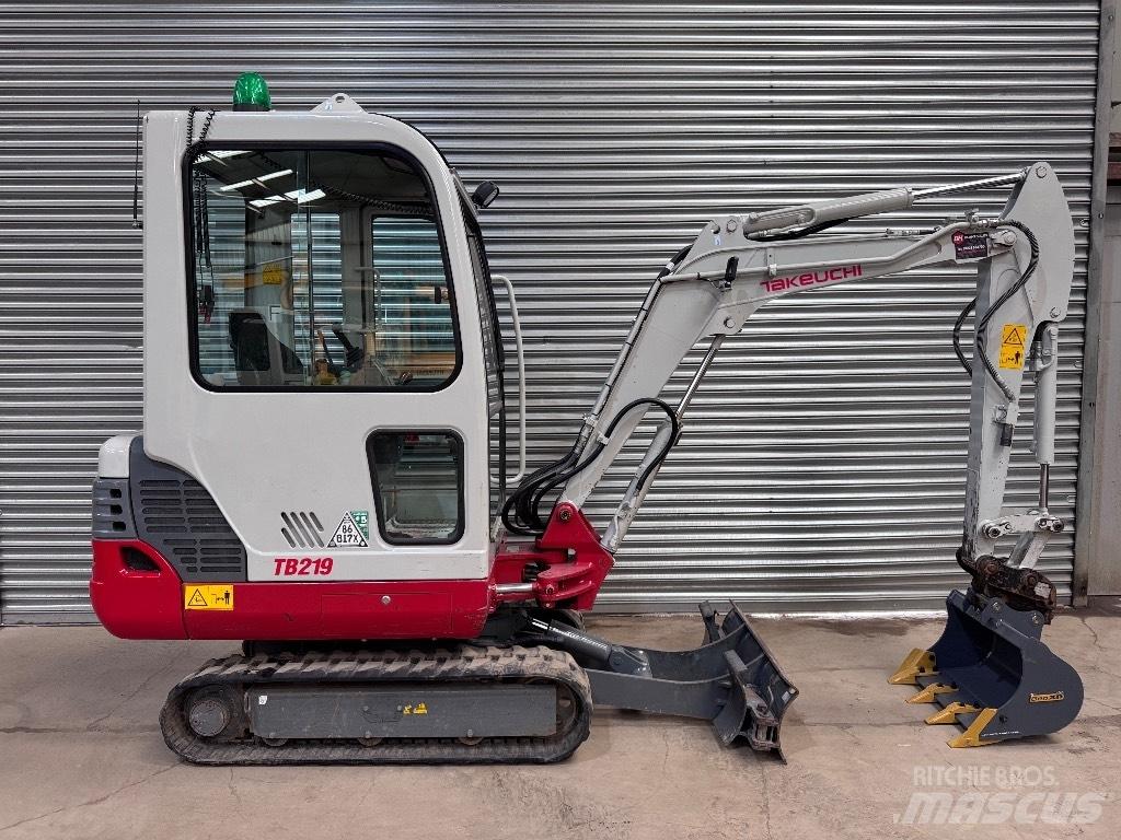 Takeuchi TB 219 Mini rýpadla < 7t
