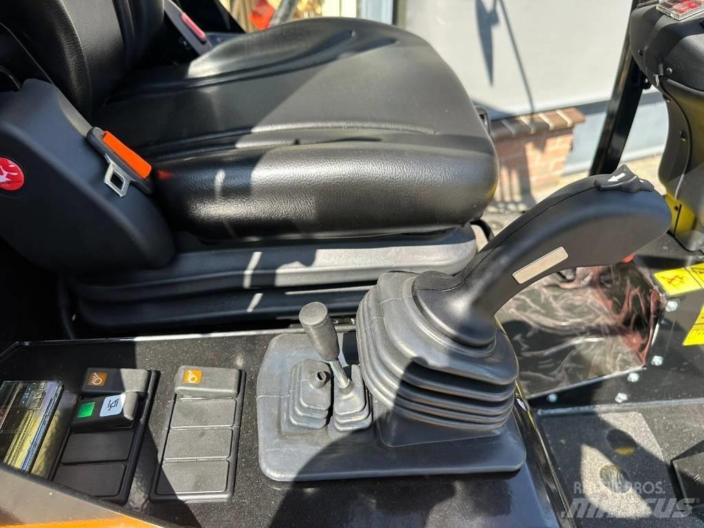 GiANT G 2500 HD Víceúčelové nakladače