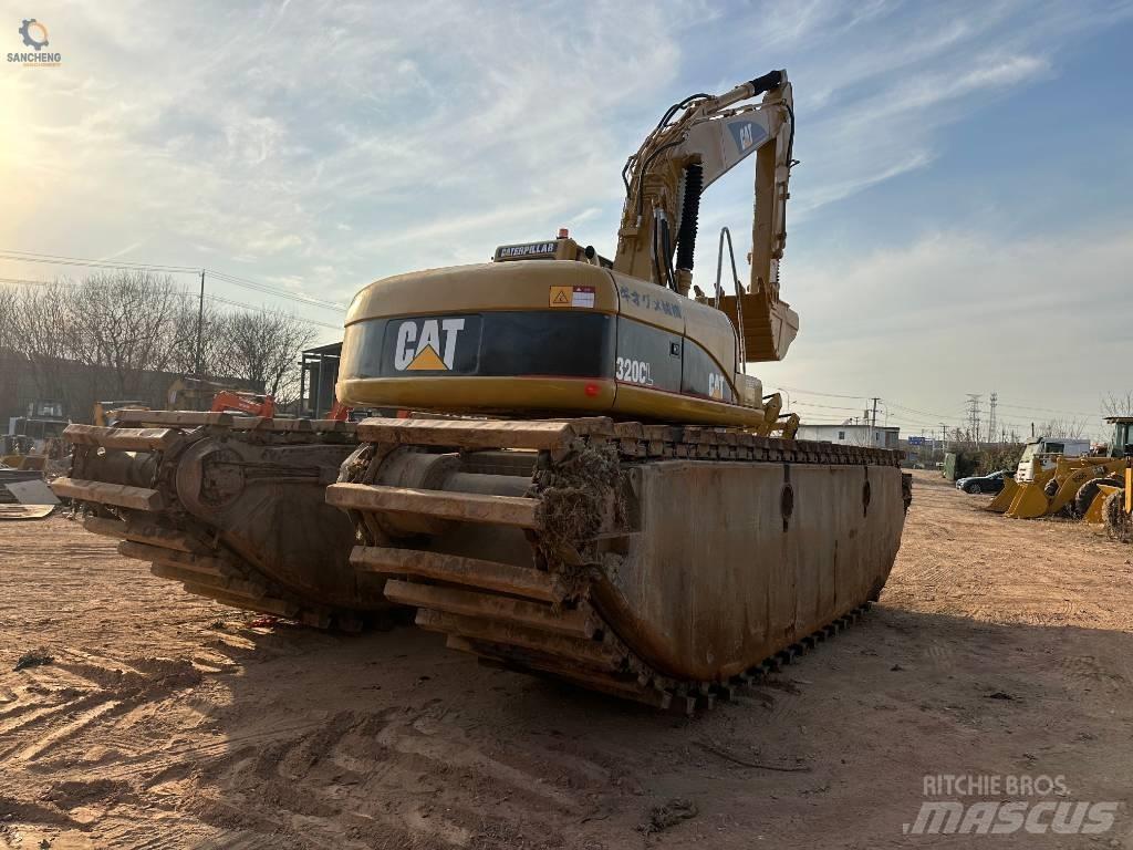 CAT 320 C L Obojživelná rypadla