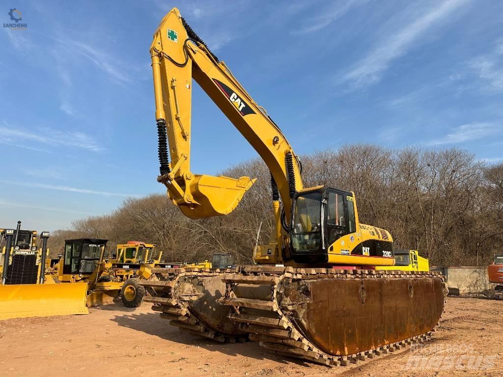 CAT 320 C L Obojživelná rypadla