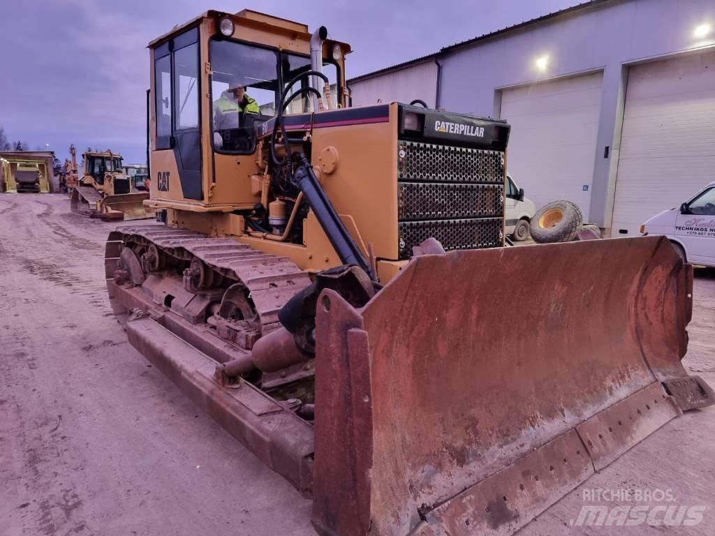 CAT B 10 Pásové dozery