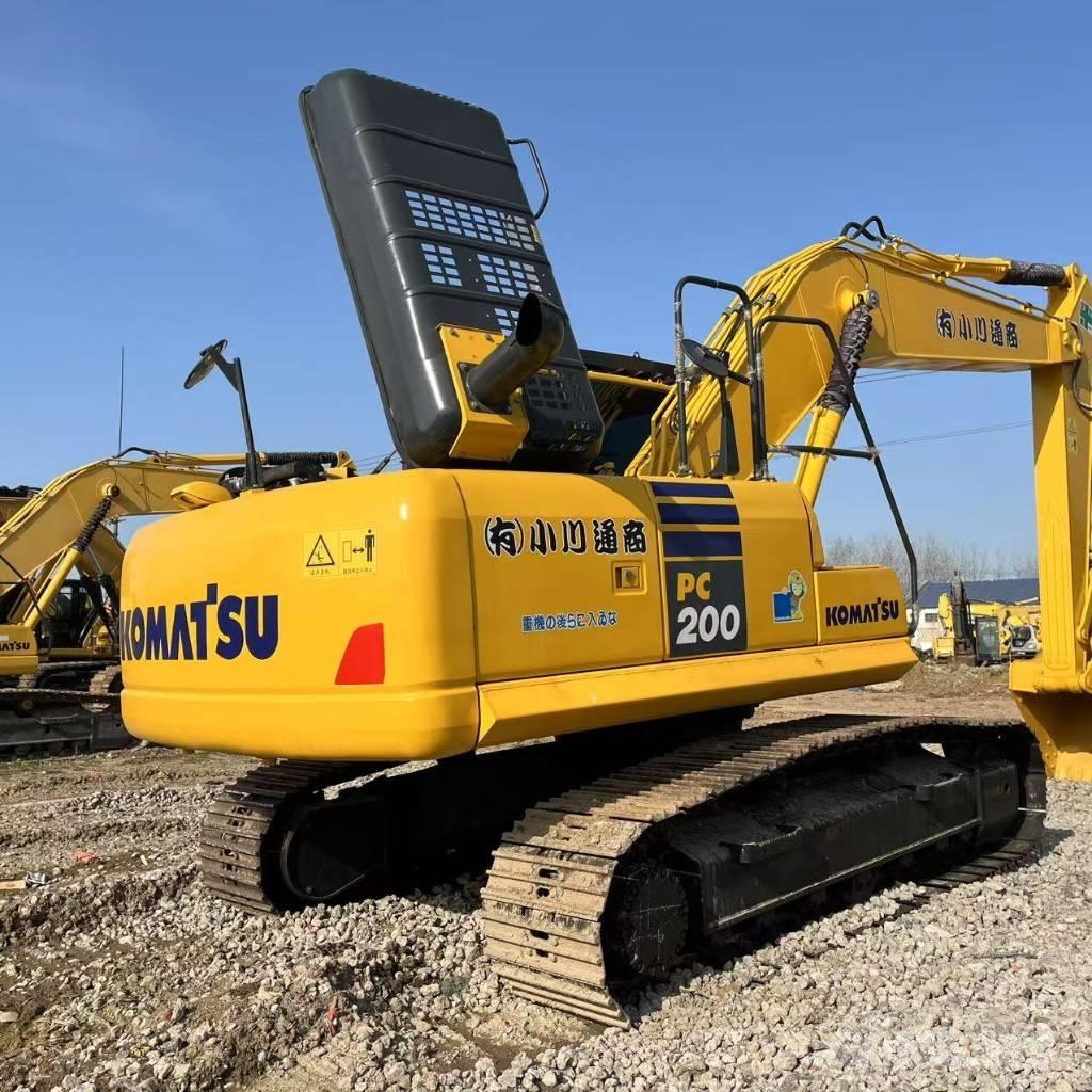 Komatsu PC 200 Pásová rýpadla