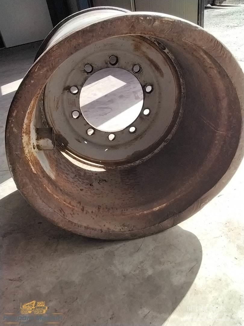 Valmet 890 24x26,5 Pneumatiky, kola a ráfky