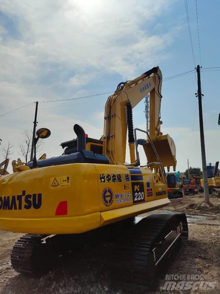 Komatsu PC 220 Pásová rýpadla