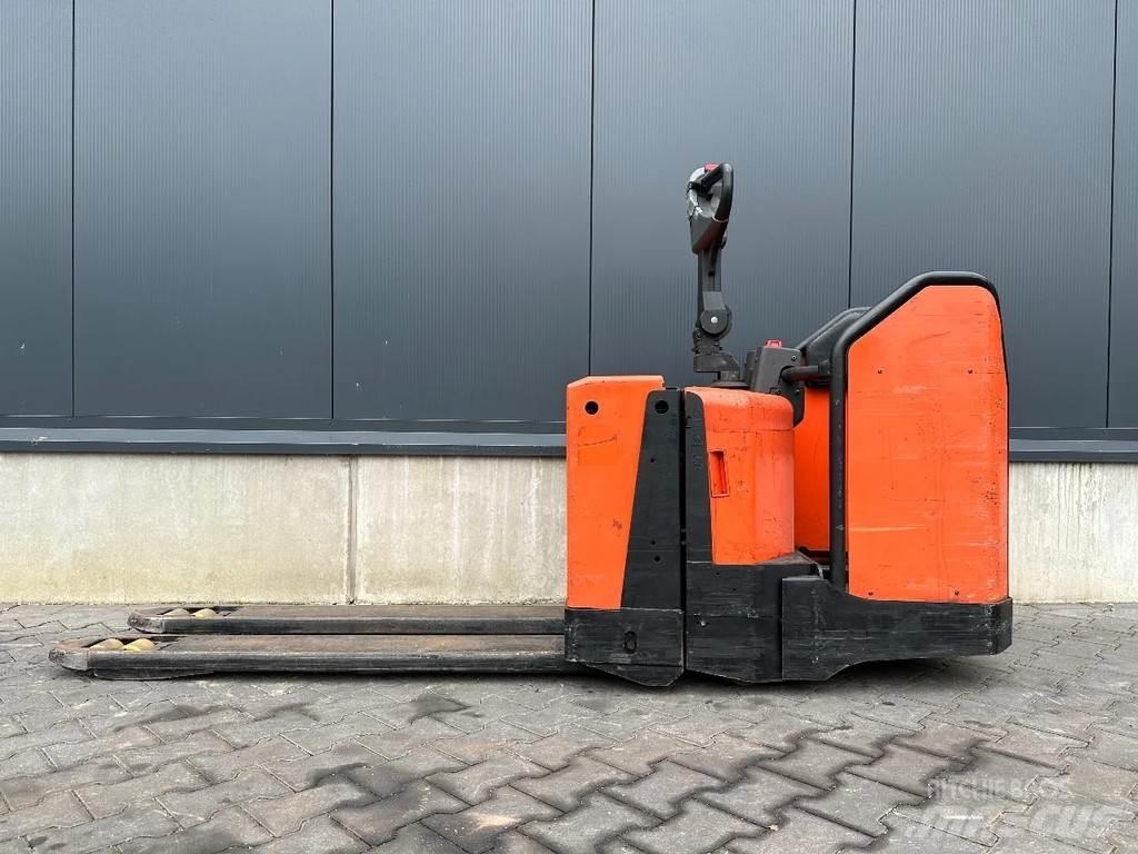BT LPE200/8 Ručně vedené vysokozdvižné vozíky