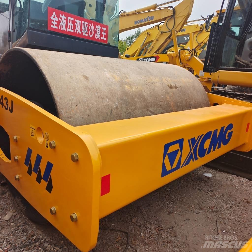 XCMG XS143J Tahačové válce