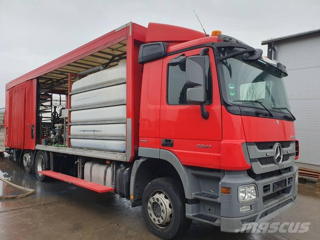 Ditch Witch JT 20 Horizontální vrtací zařízení