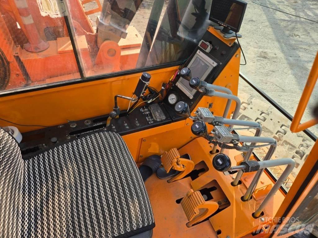 Sumitomo LS138RH Pásové jeřáby