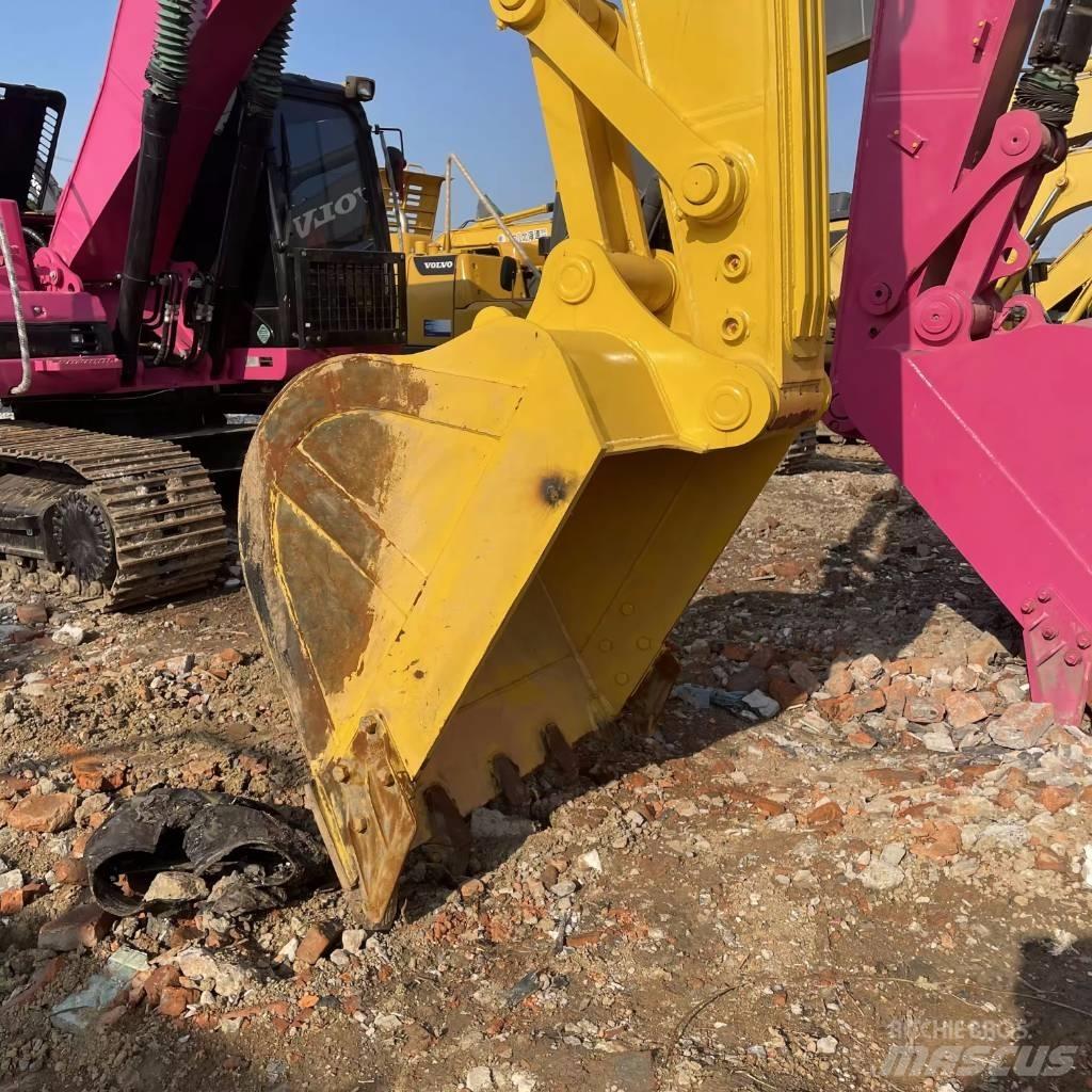 Komatsu PC 240 Pásová rýpadla