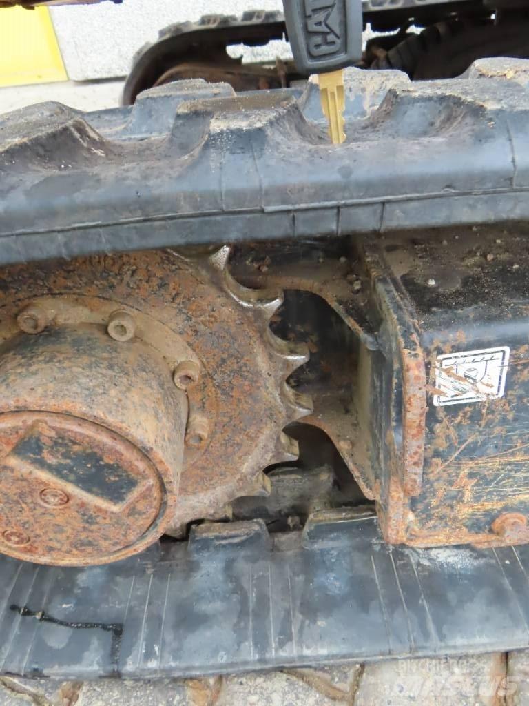 CAT 301.7 D Mini rýpadla < 7t