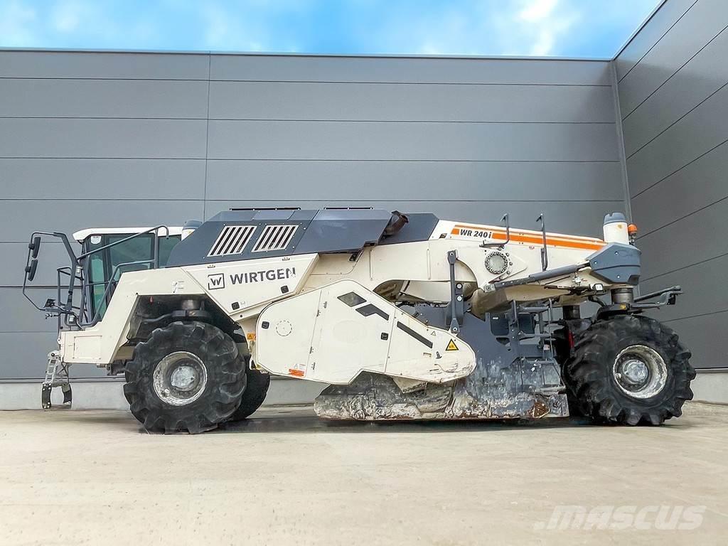 Wirtgen WR 240I Recyklátory asfaltu