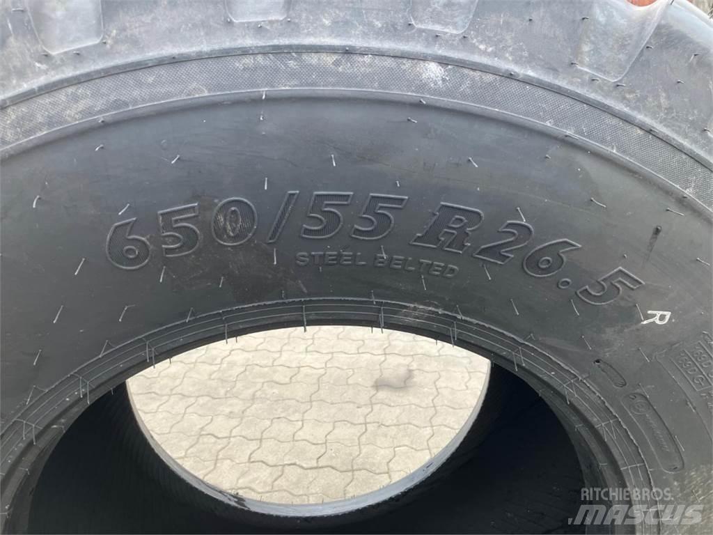 BKT 650/55R26,5 Pneumatiky, kola a ráfky
