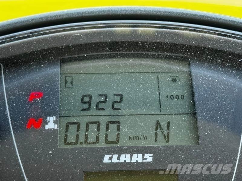 CLAAS AXION 870 Traktory
