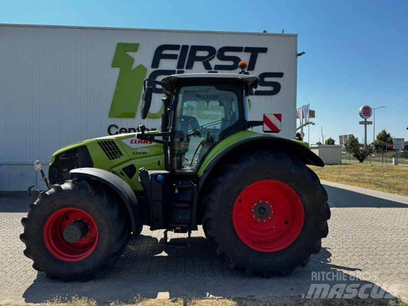 CLAAS AXION 870 Traktory