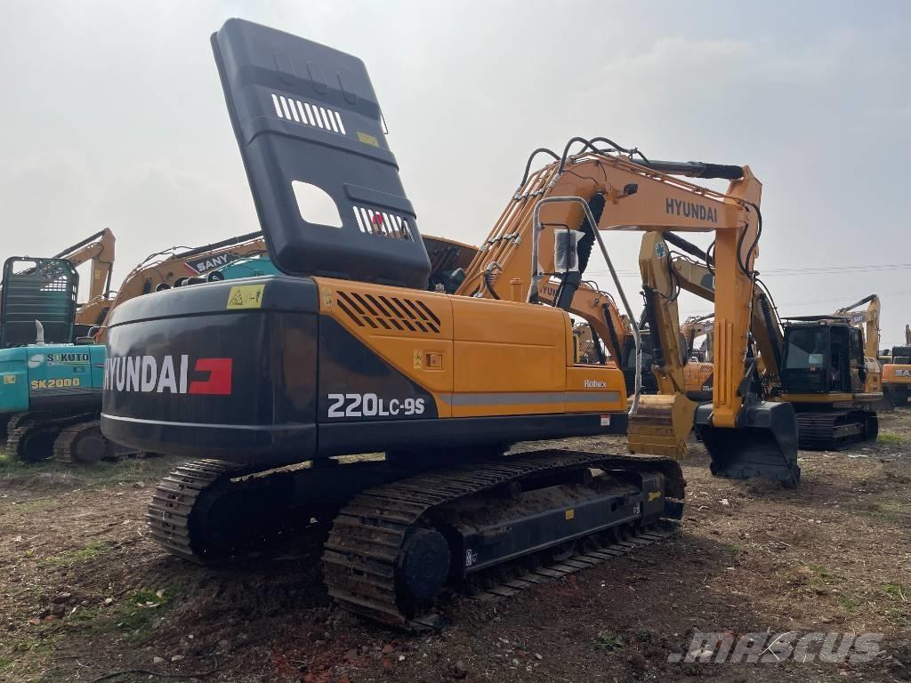 Hyundai 225LC-9S Pásová rýpadla
