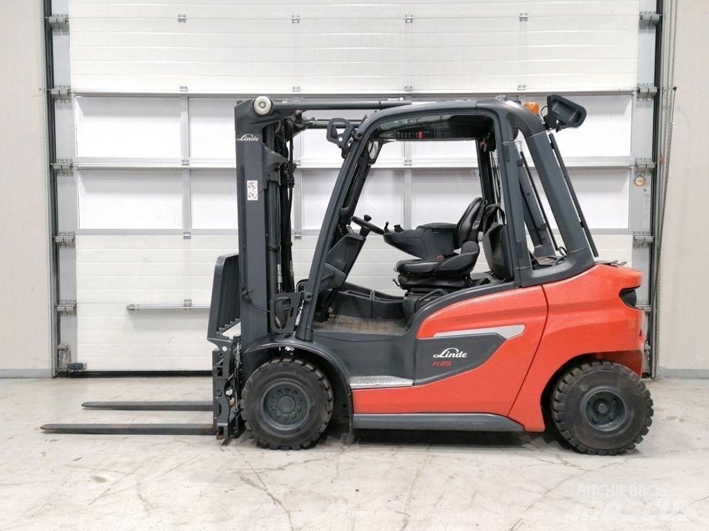Linde H25T-01 Akumulátorové vozíky