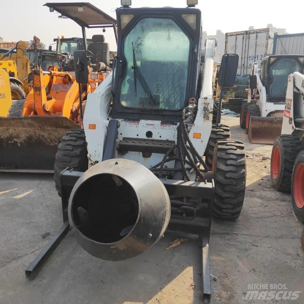 Bobcat S300 Smykem řízené nakladače