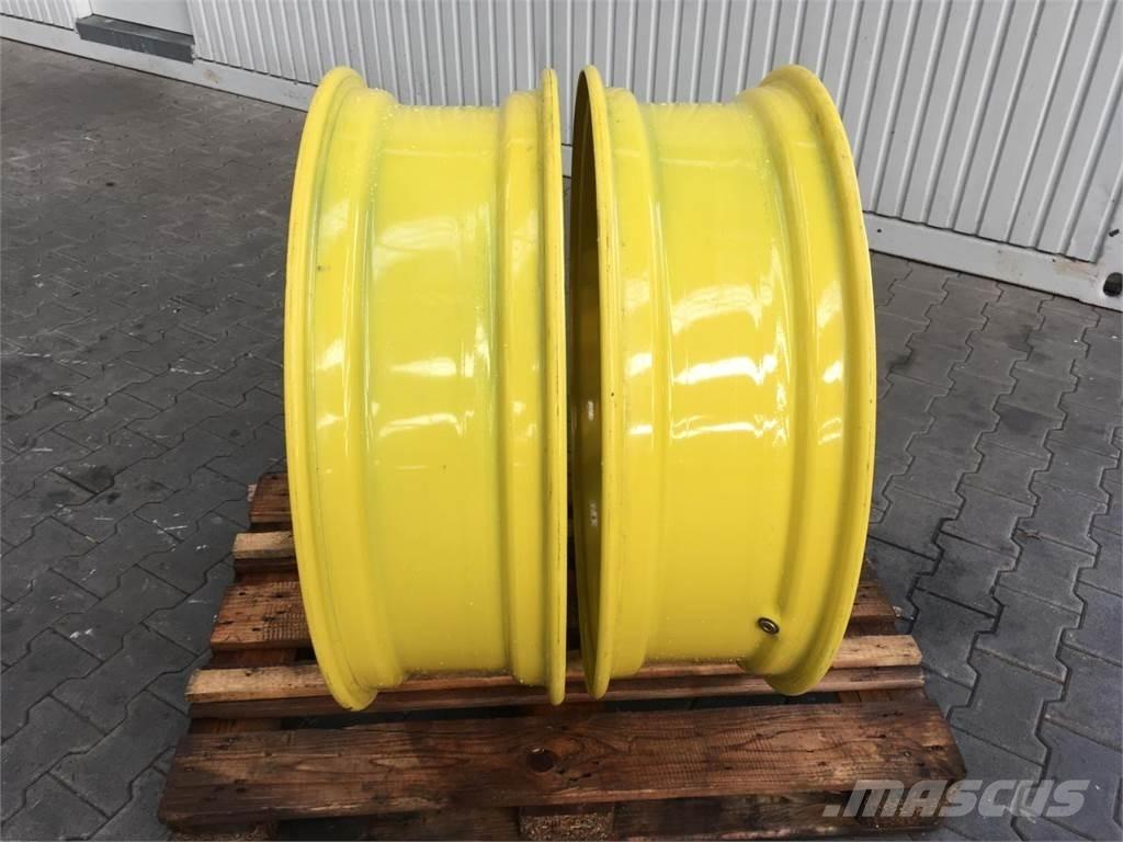 John Deere 10x34 Pneumatiky, kola a ráfky