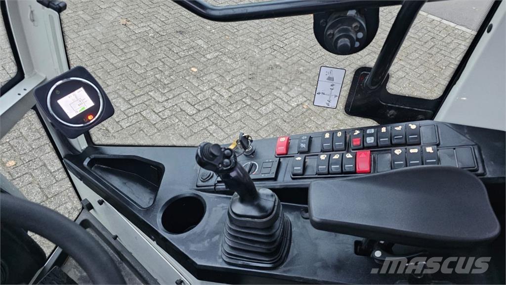 CLAAS Torion 535 Kolové nakladače