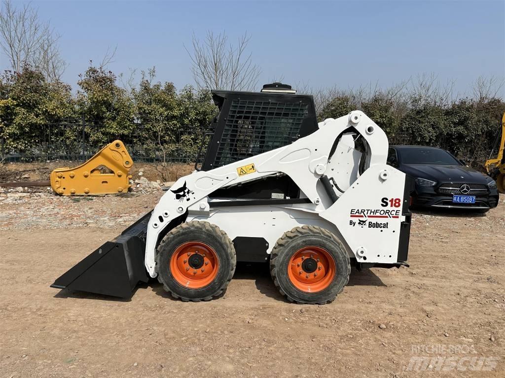 Bobcat S 18 Smykem řízené nakladače
