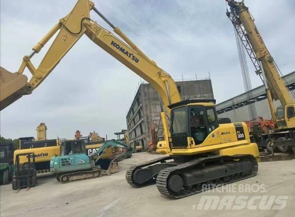 Komatsu PC 300 Pásová rýpadla