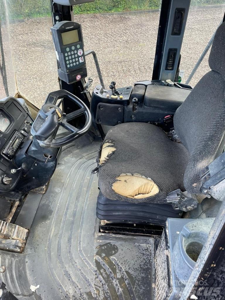 CAT 966H Kolové nakladače