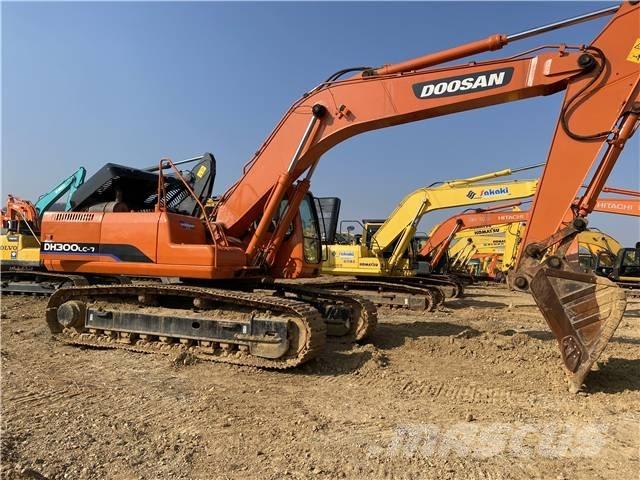Doosan DH 300 Pásová rýpadla