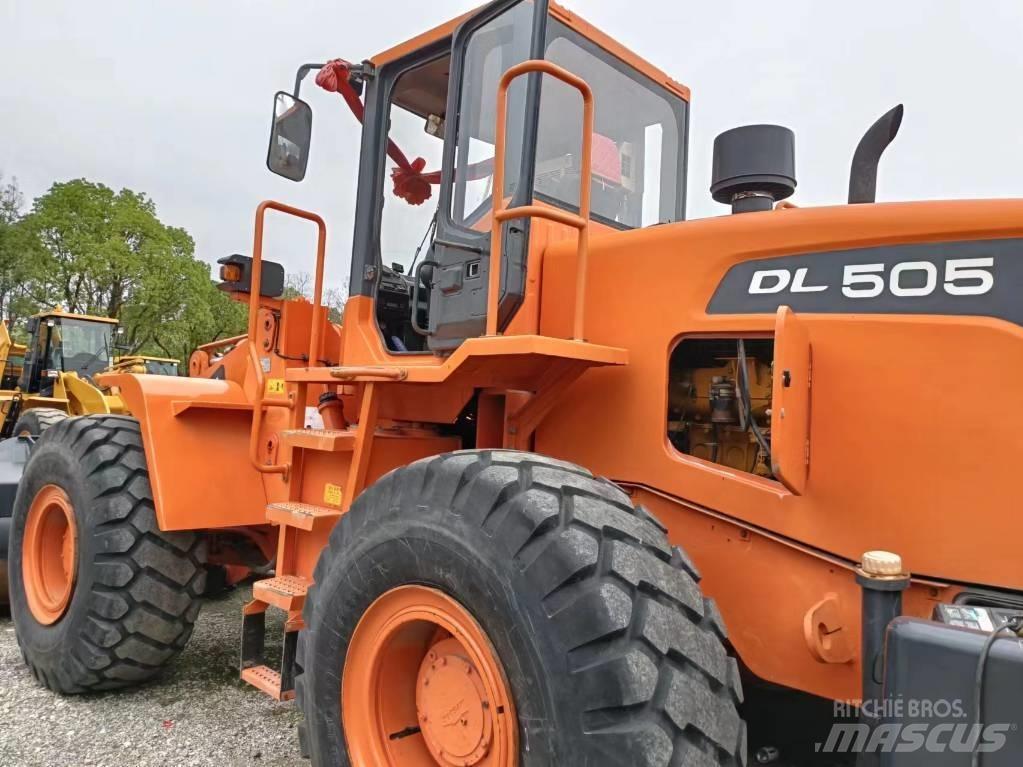 Doosan DL505 Kolové nakladače